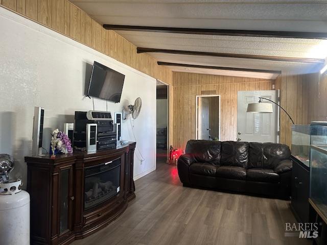 14918 Lakeshore Drive