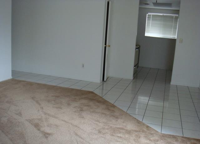 8964 Laguna Vista Court