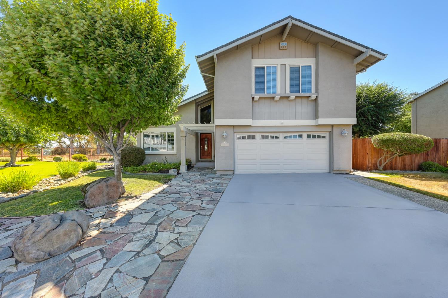 9709 Snowberry Way