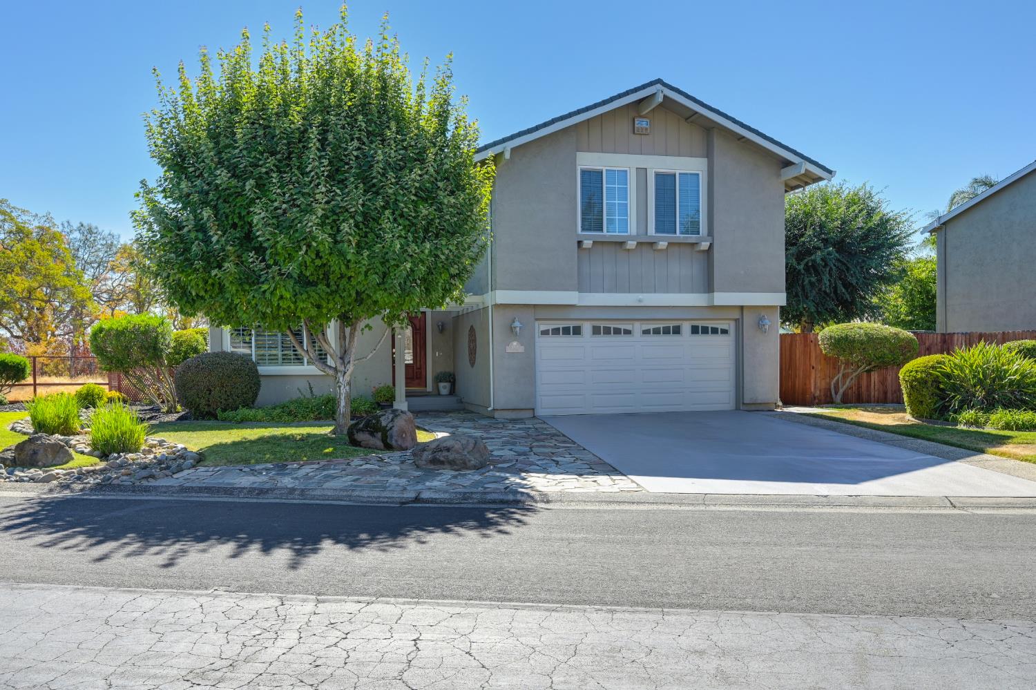 9709 Snowberry Way