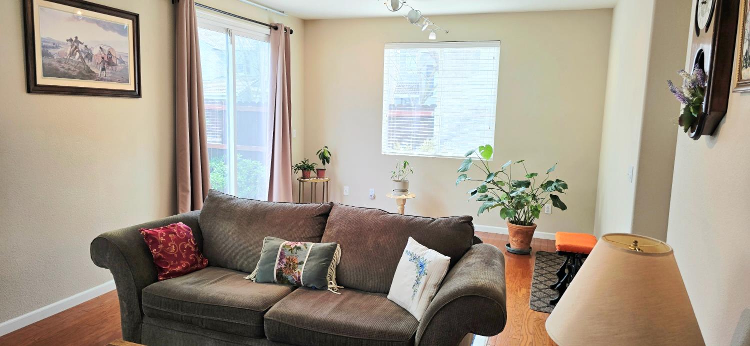 2485 Gooseberry Circle