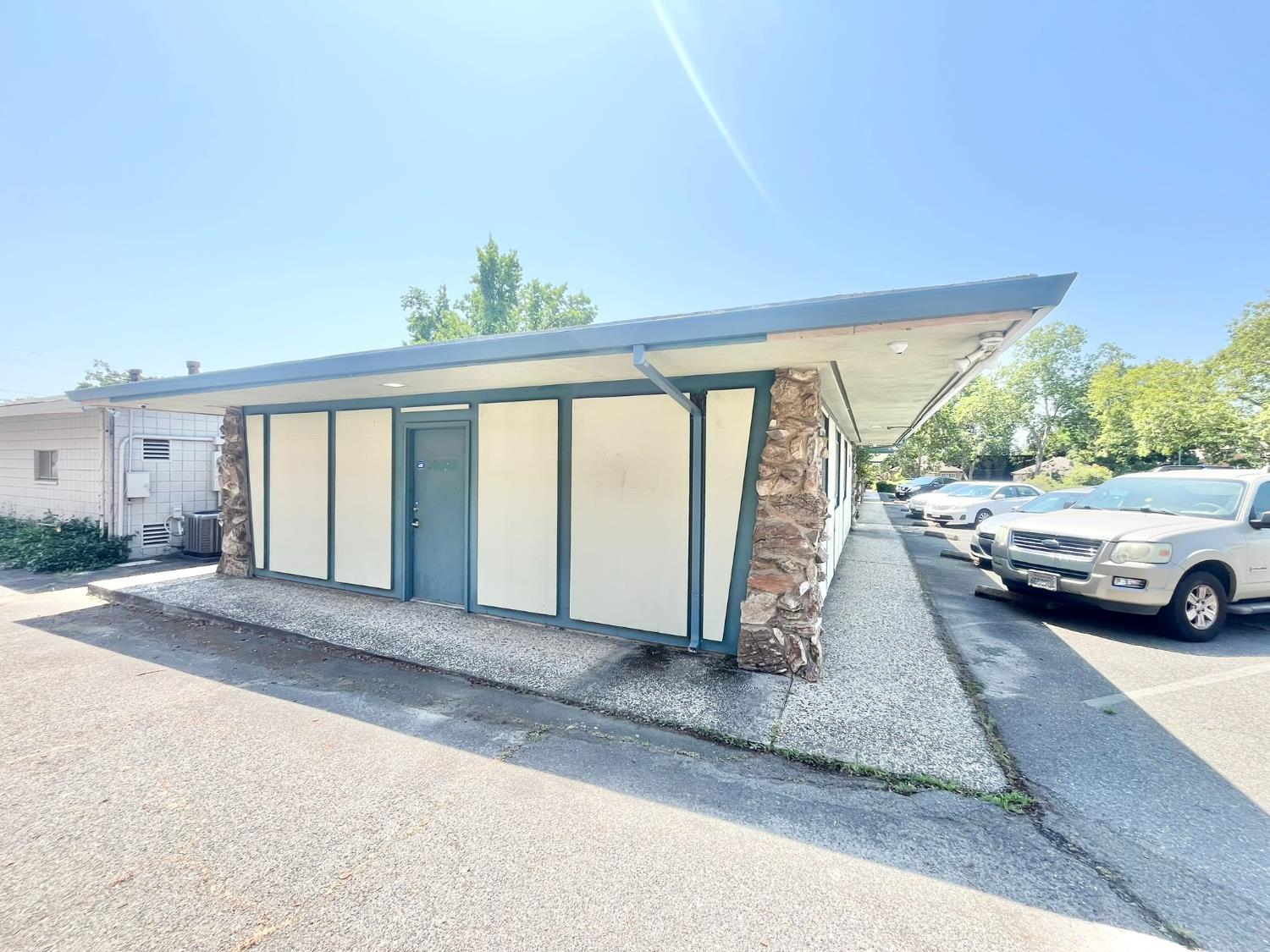 1137 Smith Lane