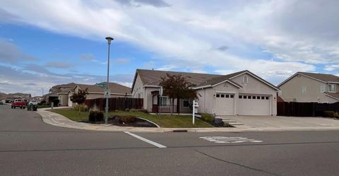 402 Alpen Rose Way Galt CA 95632