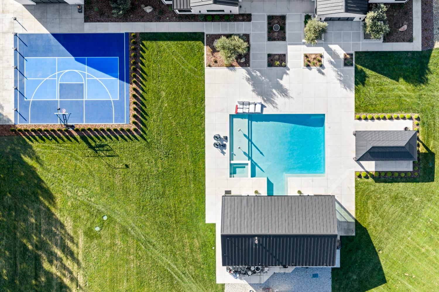 2735 Rattlesnake Road