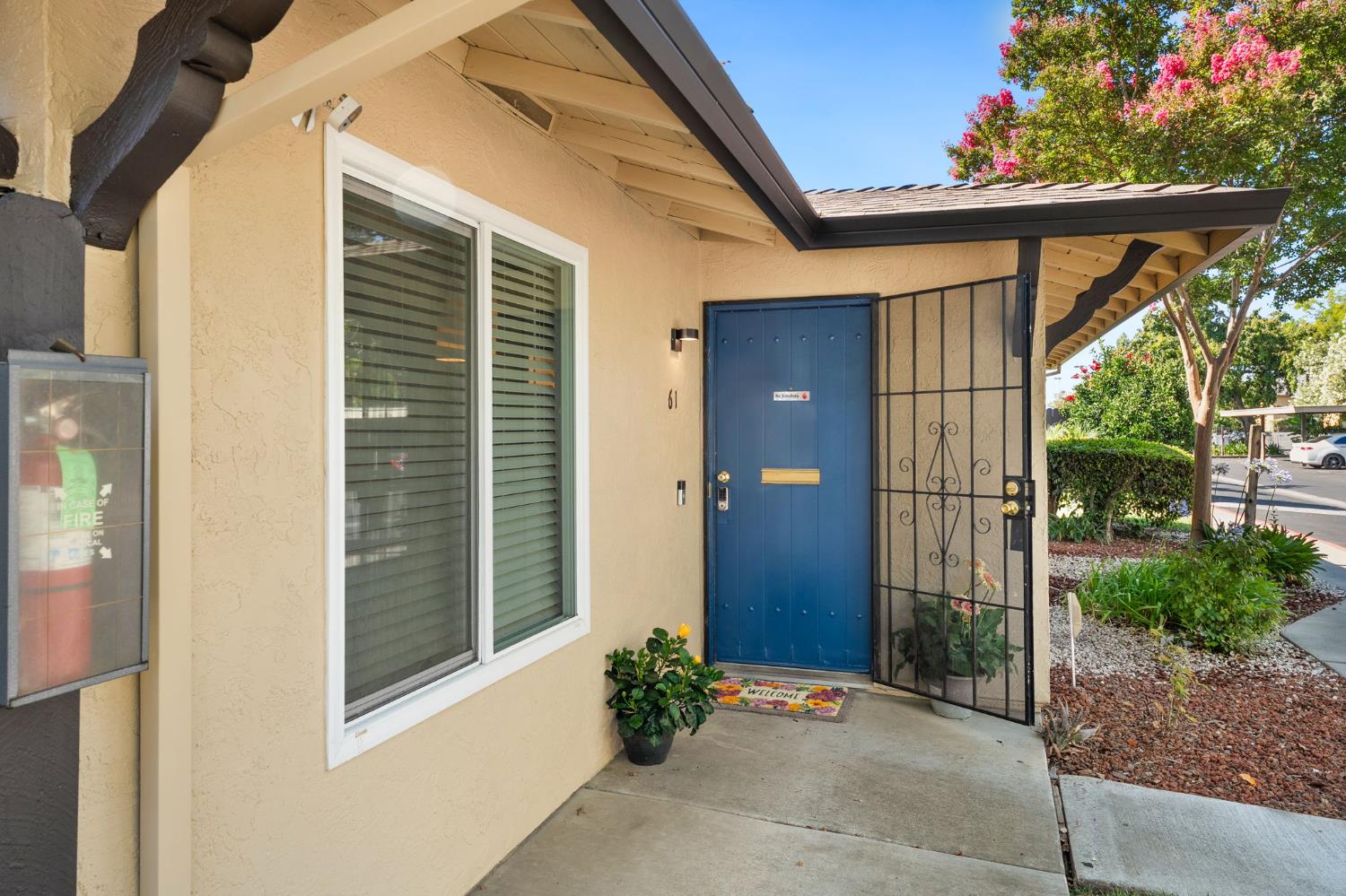 56 W Elliot Street 61