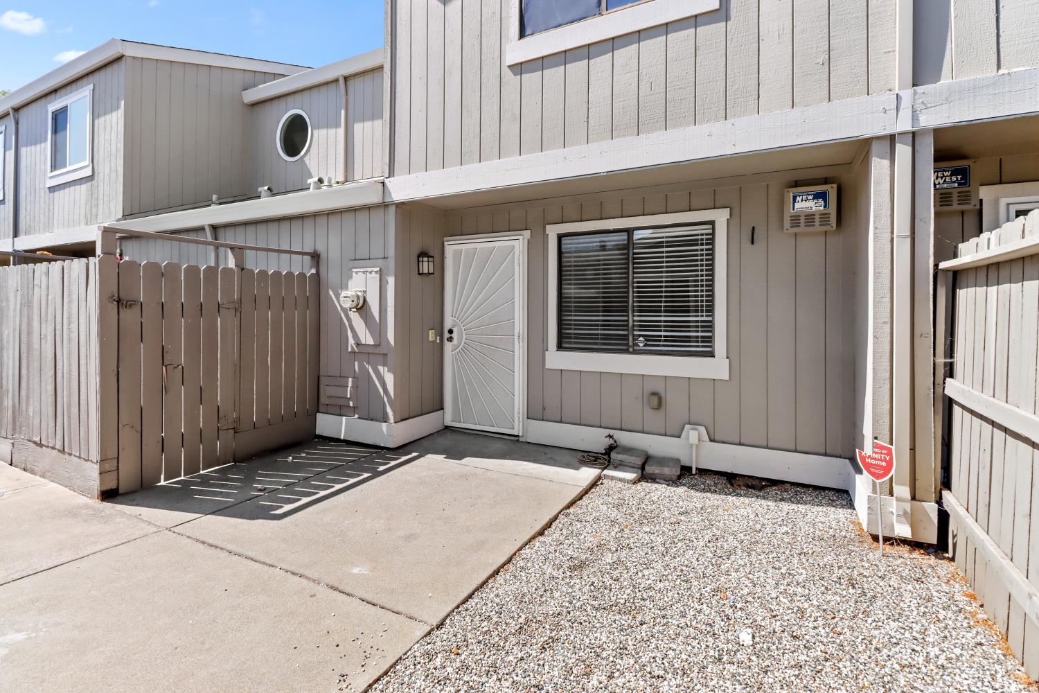 2410 Post Oak Lane