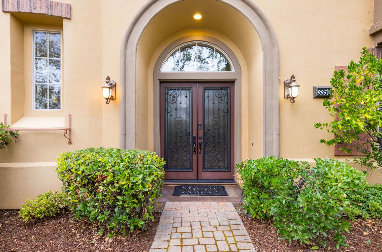 3350 Greenview Drive