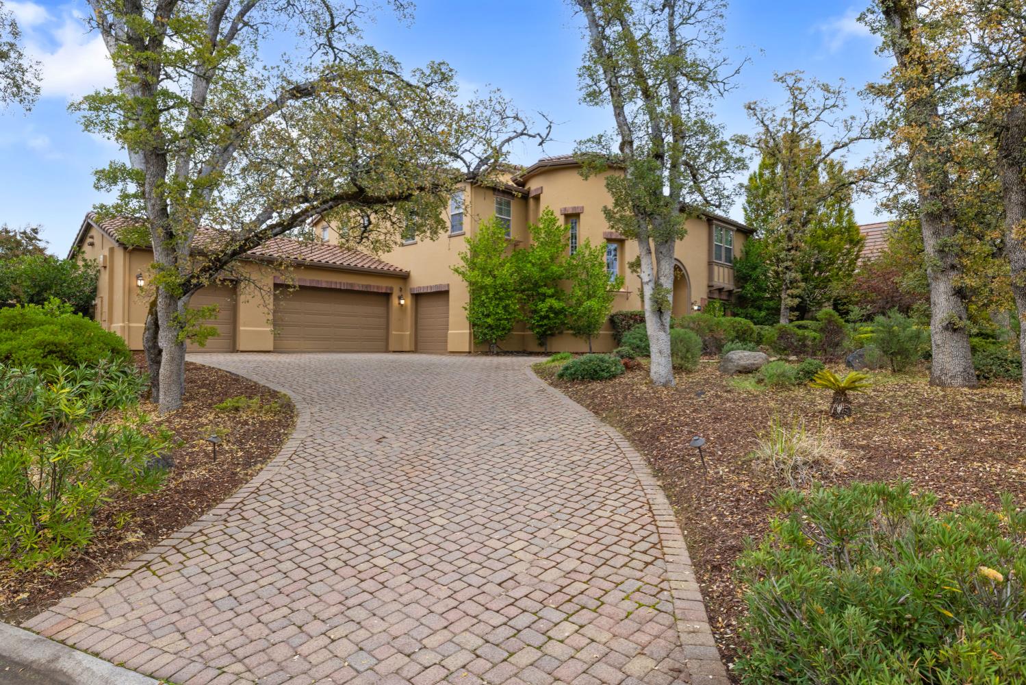 3350 Greenview Drive