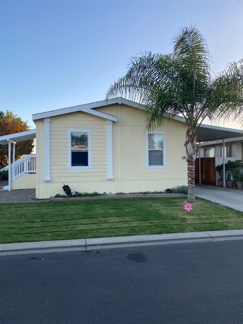 5901 Newbrook Circle 28 Riverbank CA 95367