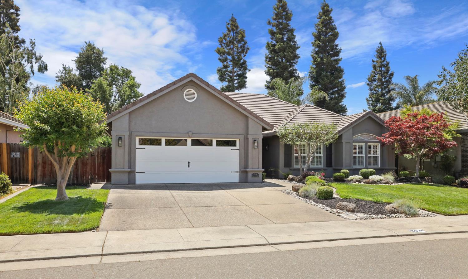 2836 Stratford Lane