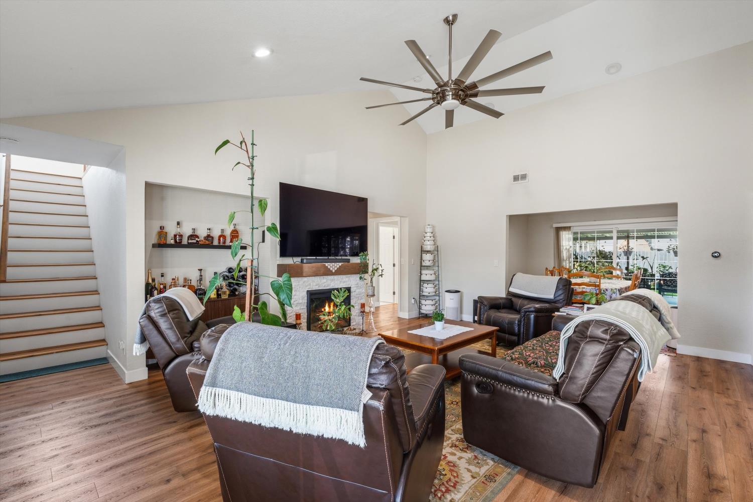 4819 Orange Grove Avenue