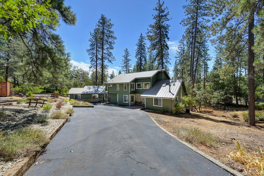 1130 Calen Way