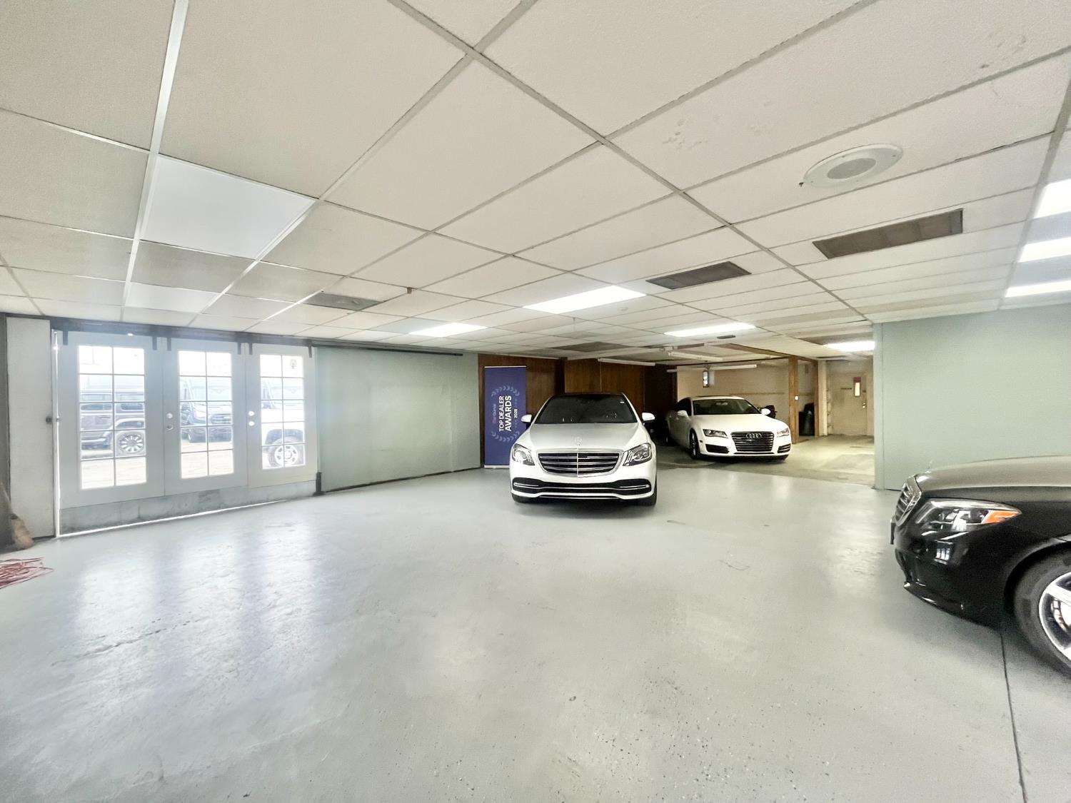 1941 El Camino Avenue