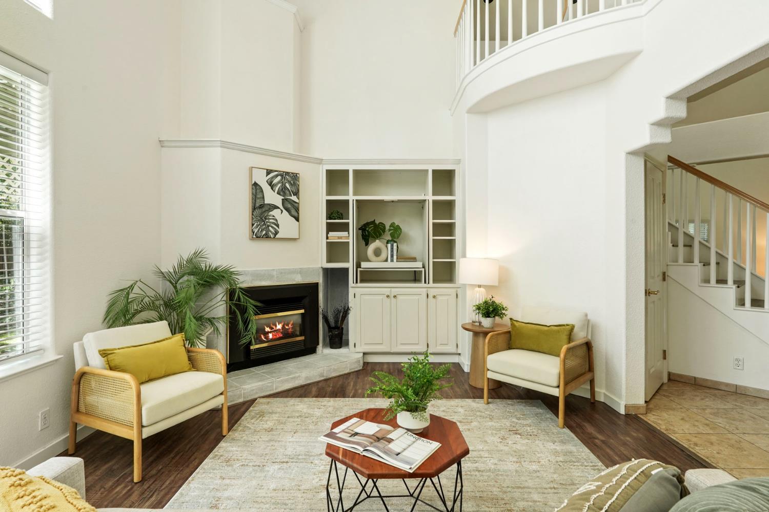 2214 Isle Royale Lane