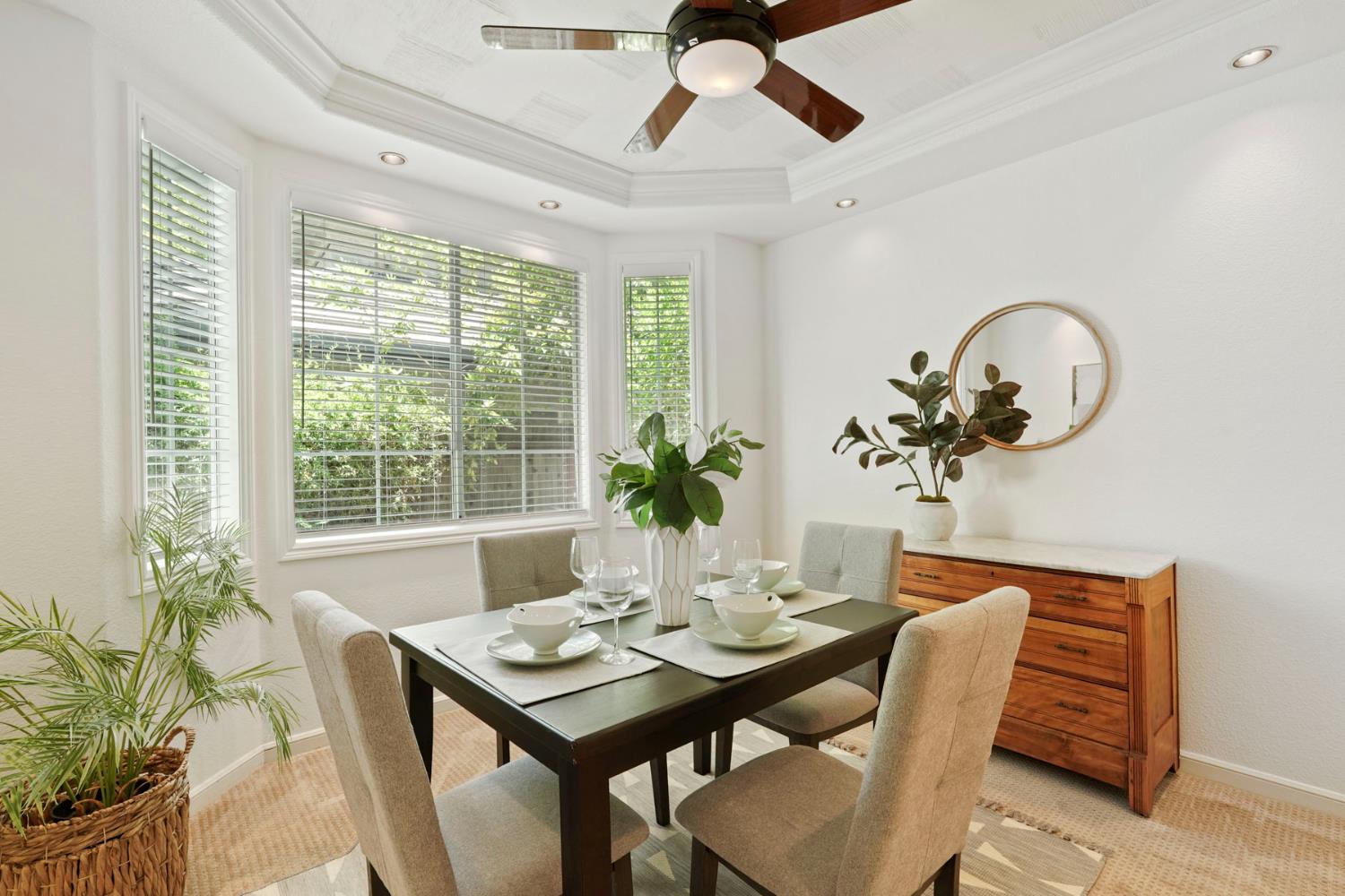 2214 Isle Royale Lane