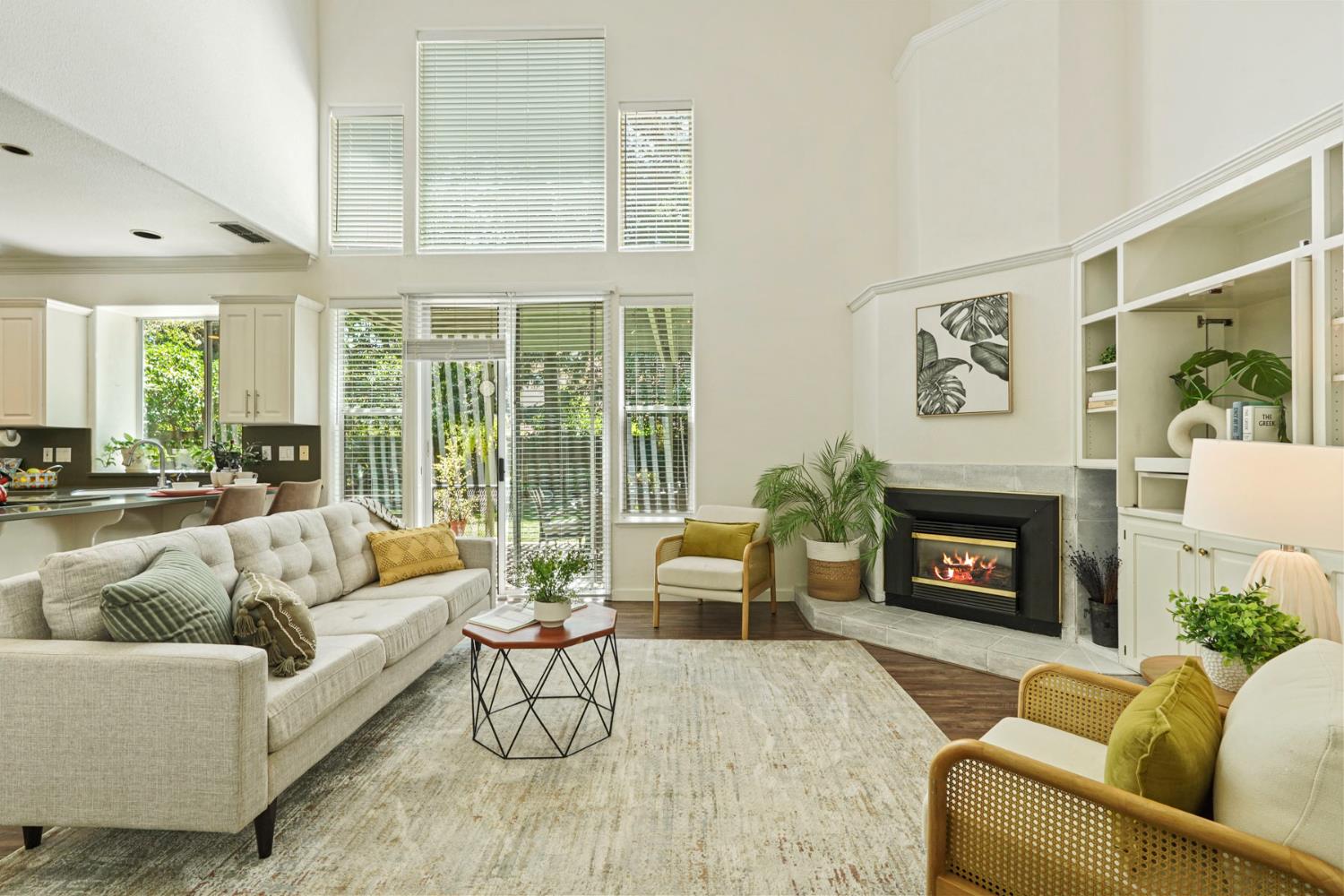2214 Isle Royale Lane