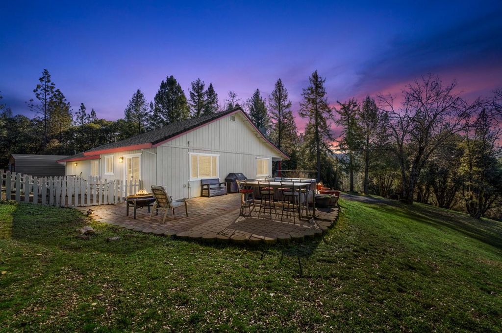 Photo of 2940 Moose Trail, Greenwood, CA 95635 (MLS # 226006018)