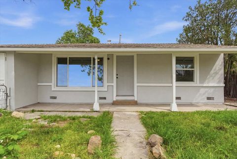 2436 Knoll Street Sacramento CA 95815
