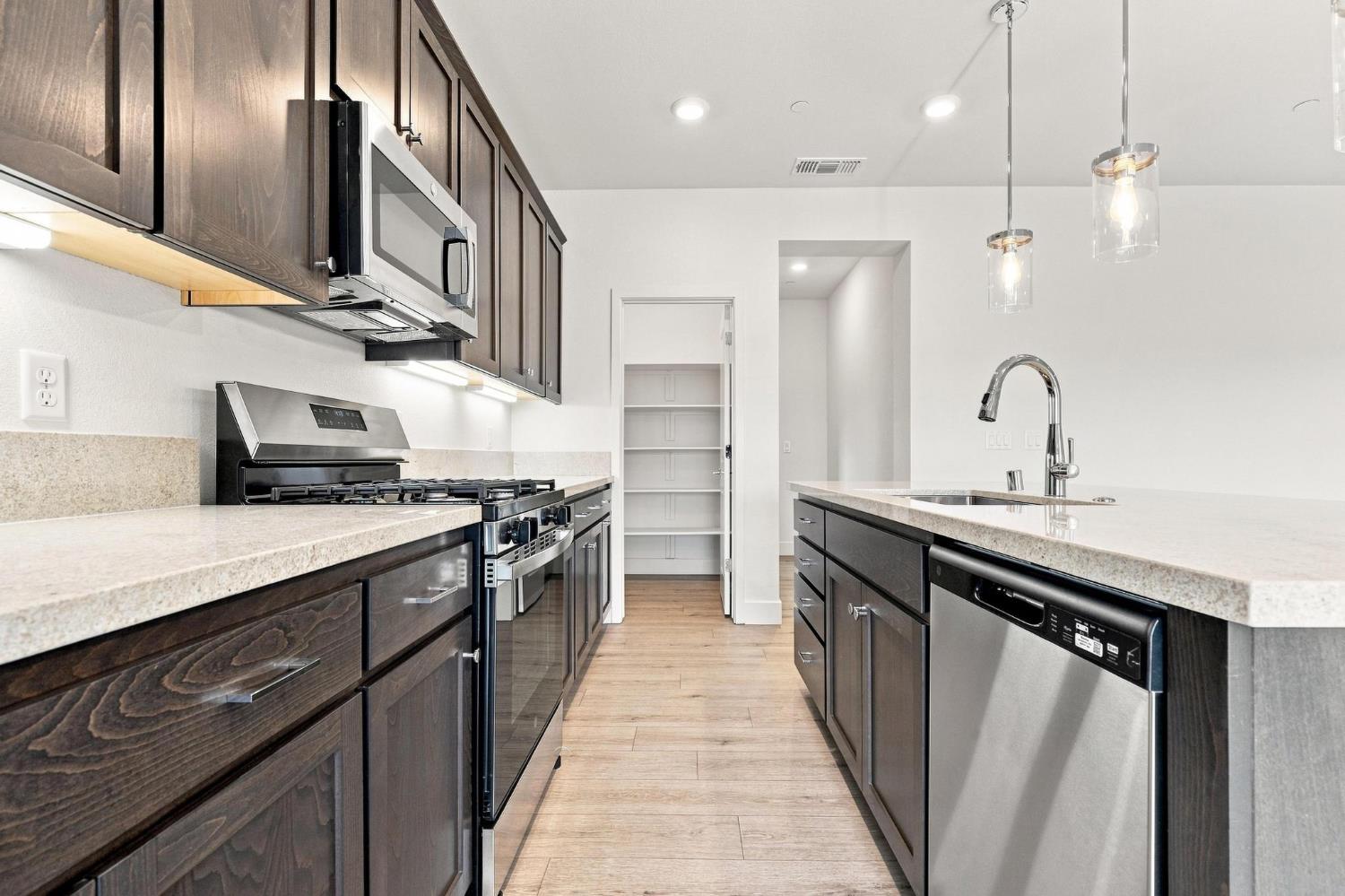 408 Kitty Hawk Drive