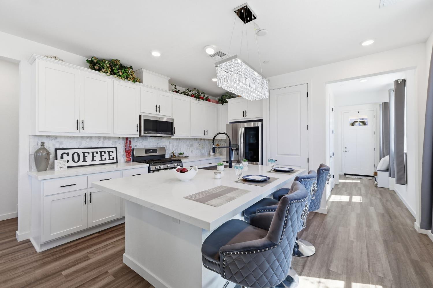 9019 Summit Lane