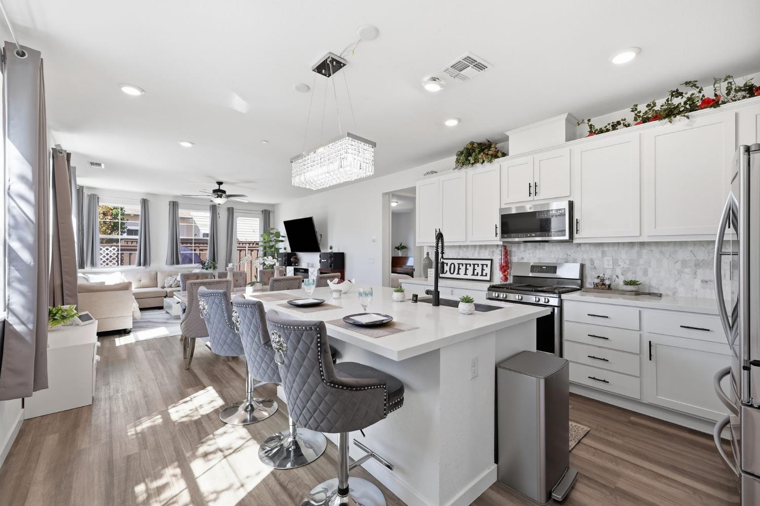 9019 Summit Lane