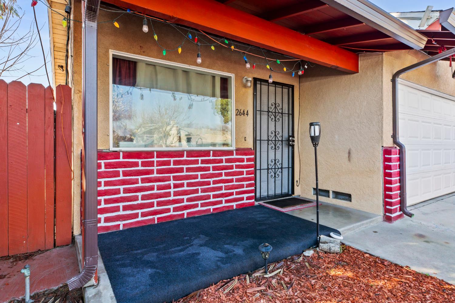 2644 San Ignacio Avenue