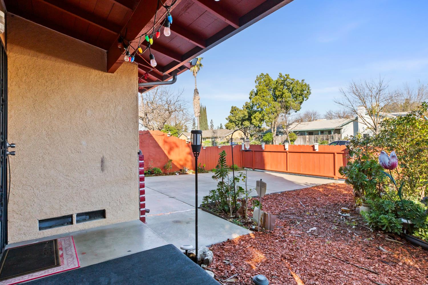 2644 San Ignacio Avenue