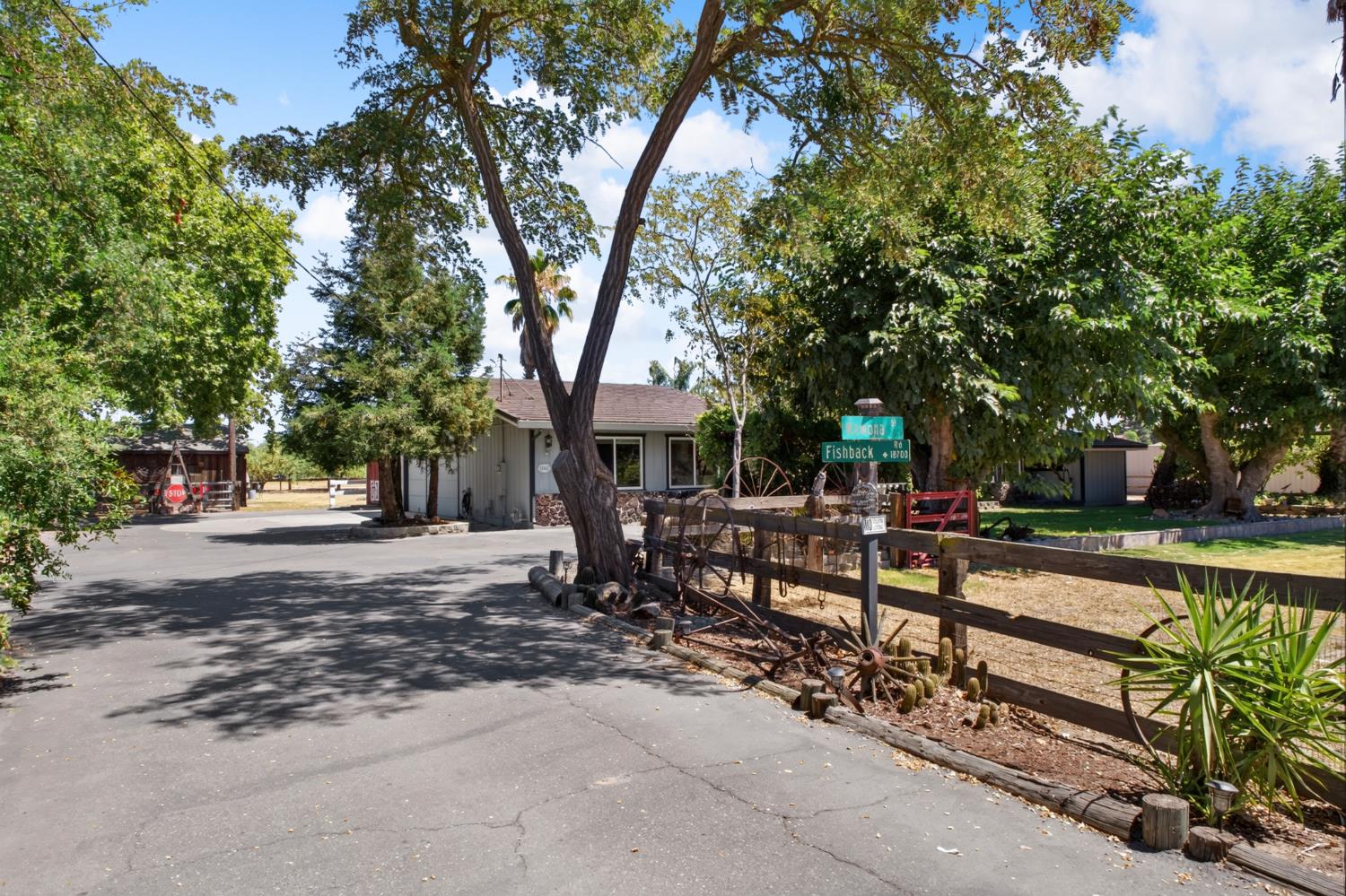 1941 Wawona Street