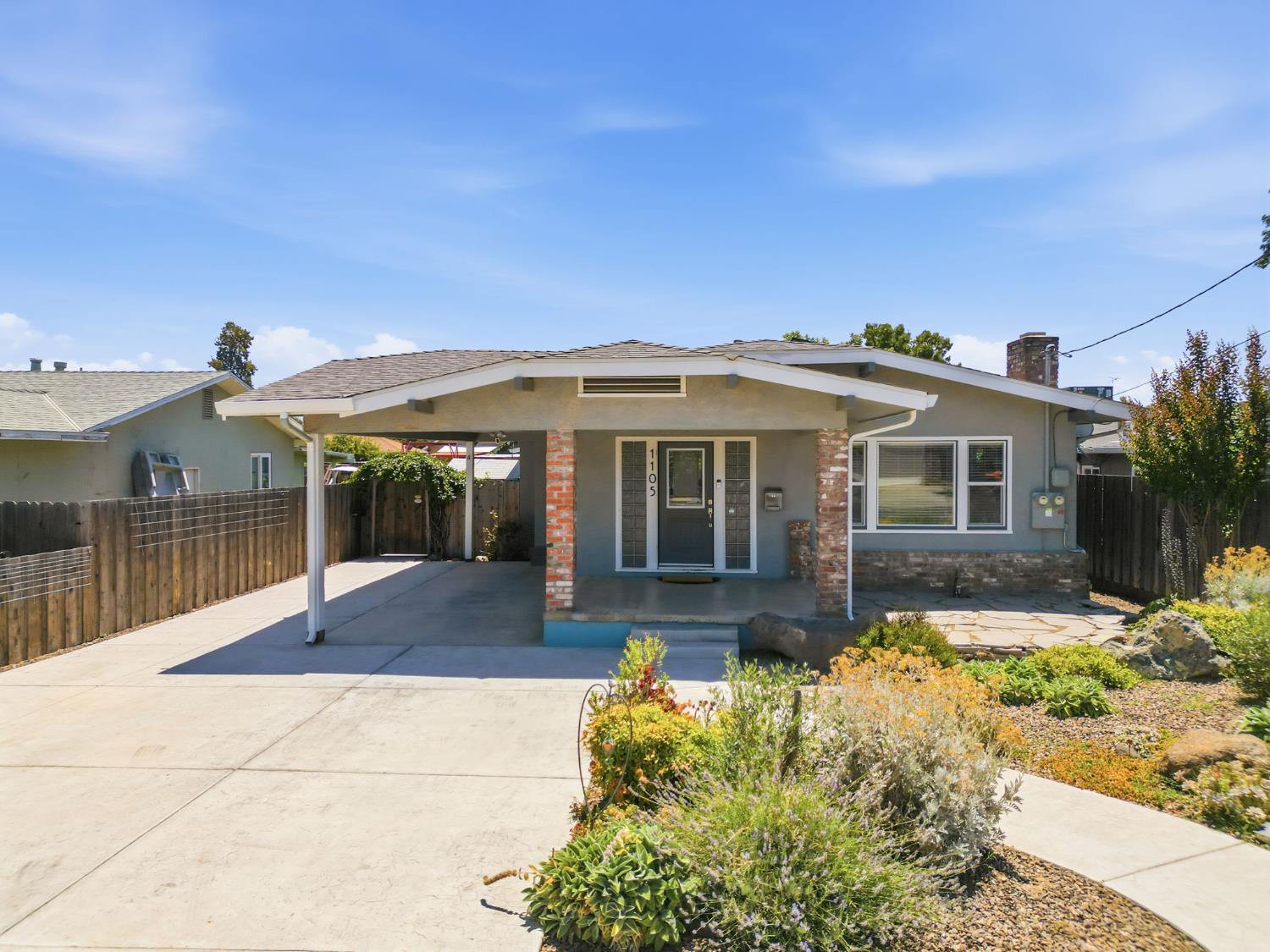 1105 W G Street 1107