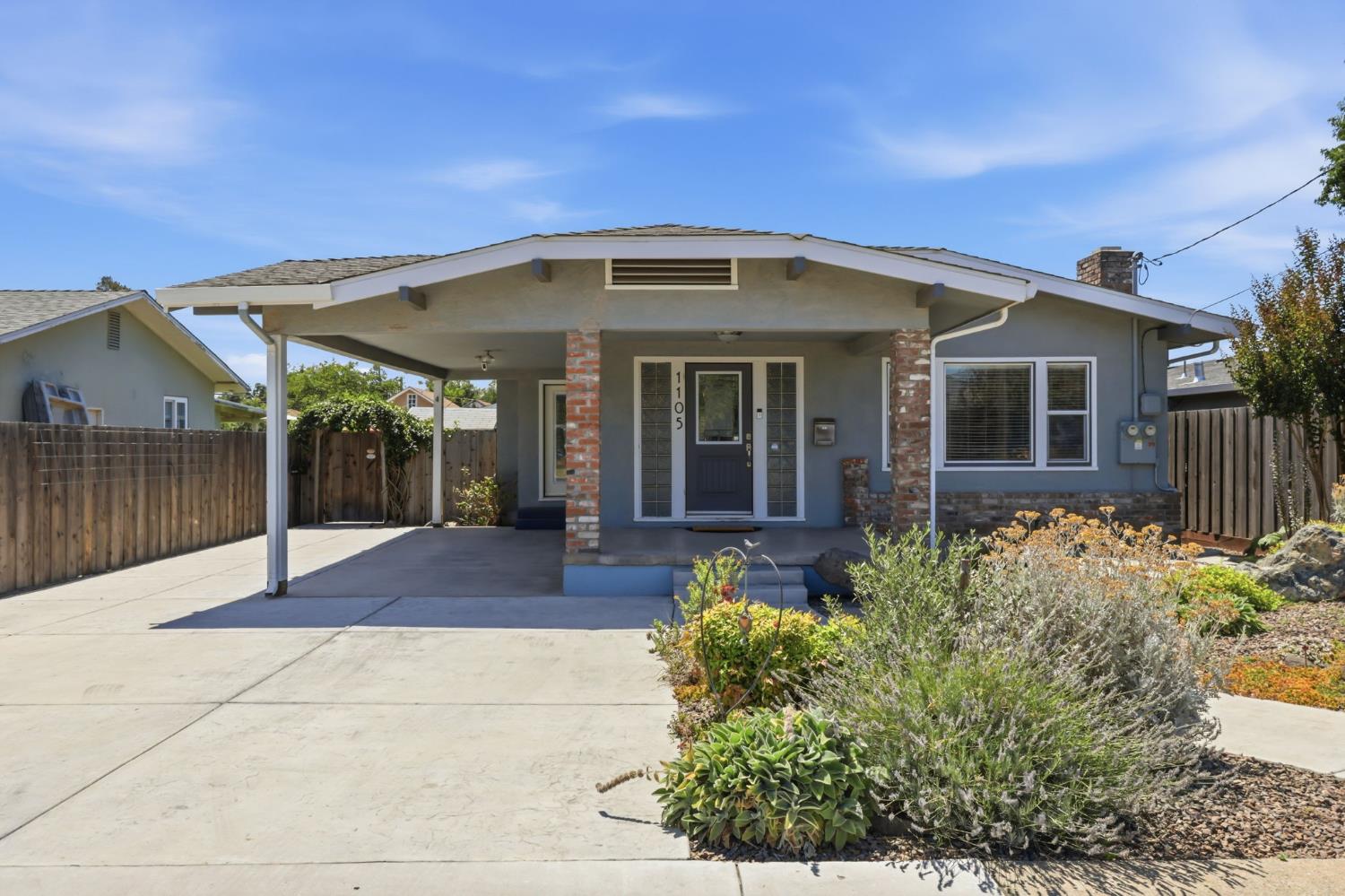 1105 W G Street 1107