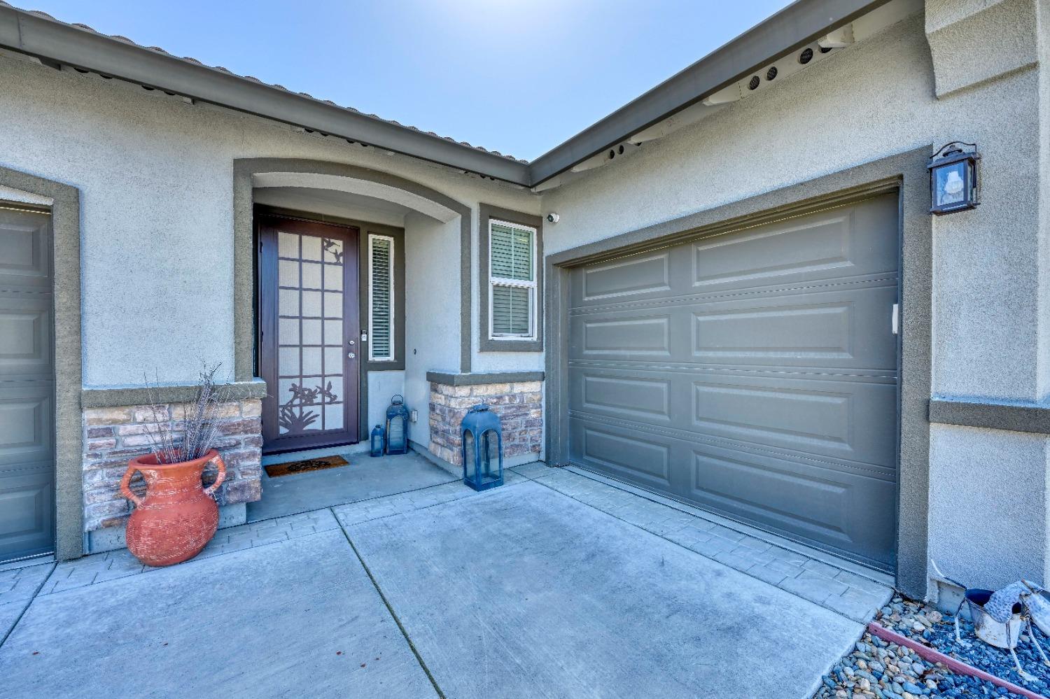 2725 Shell Street