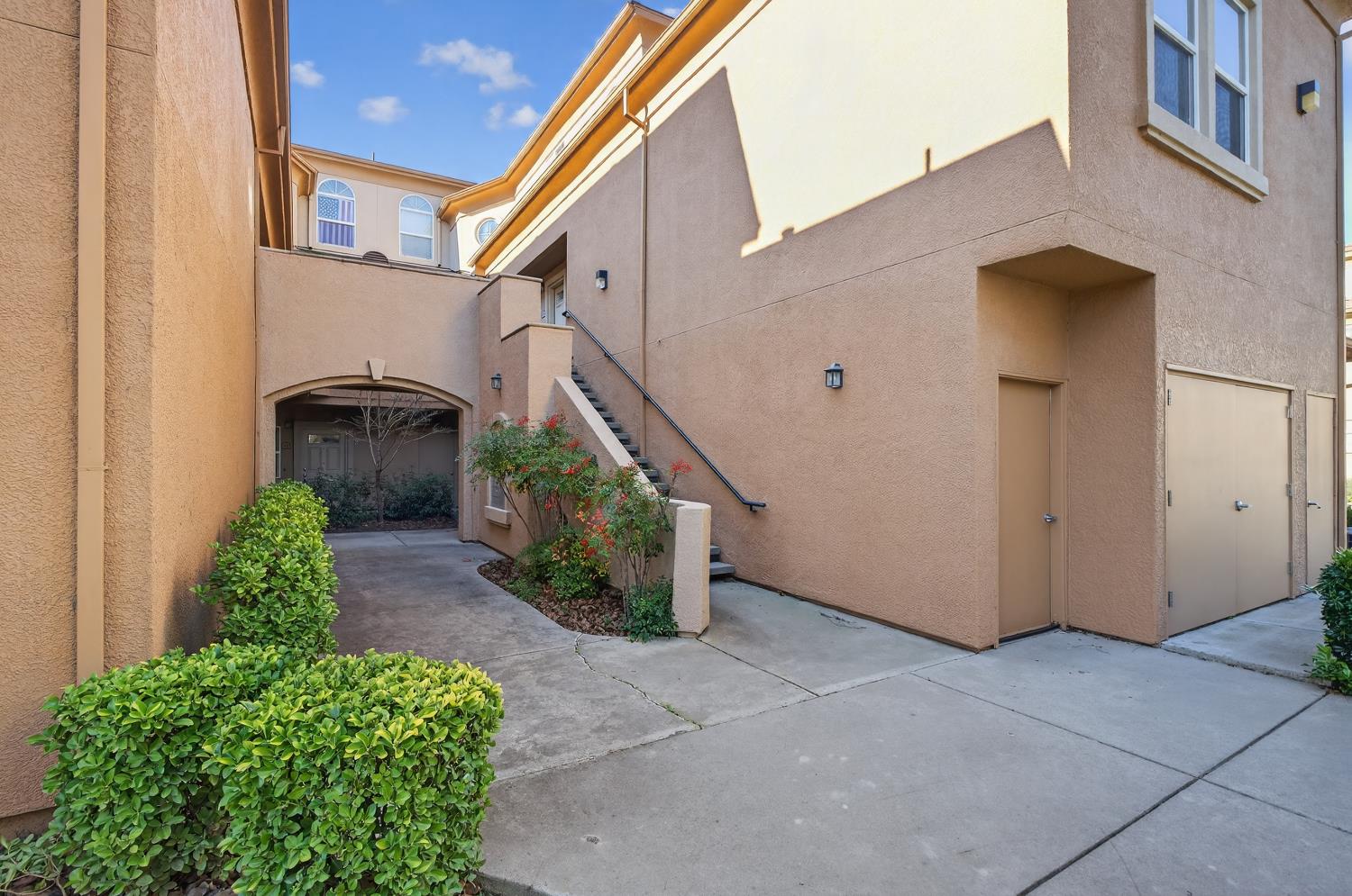 1900 Danbrook Drive 811