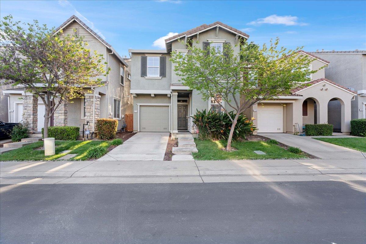 2474 Huckleberry Circle