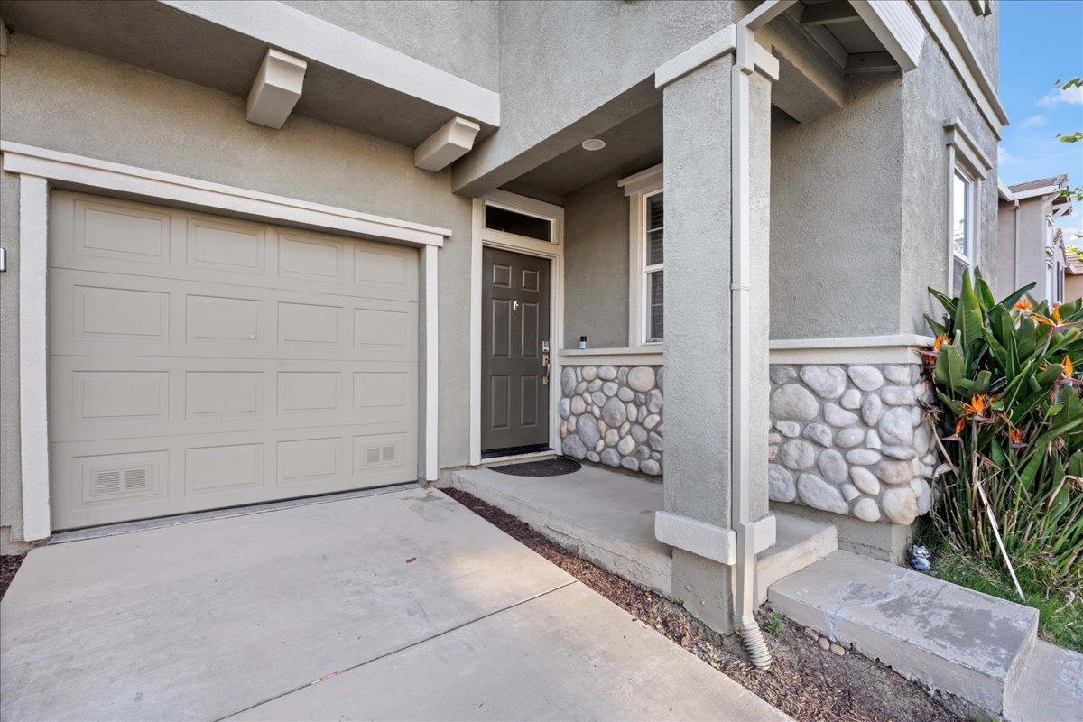 2474 Huckleberry Circle