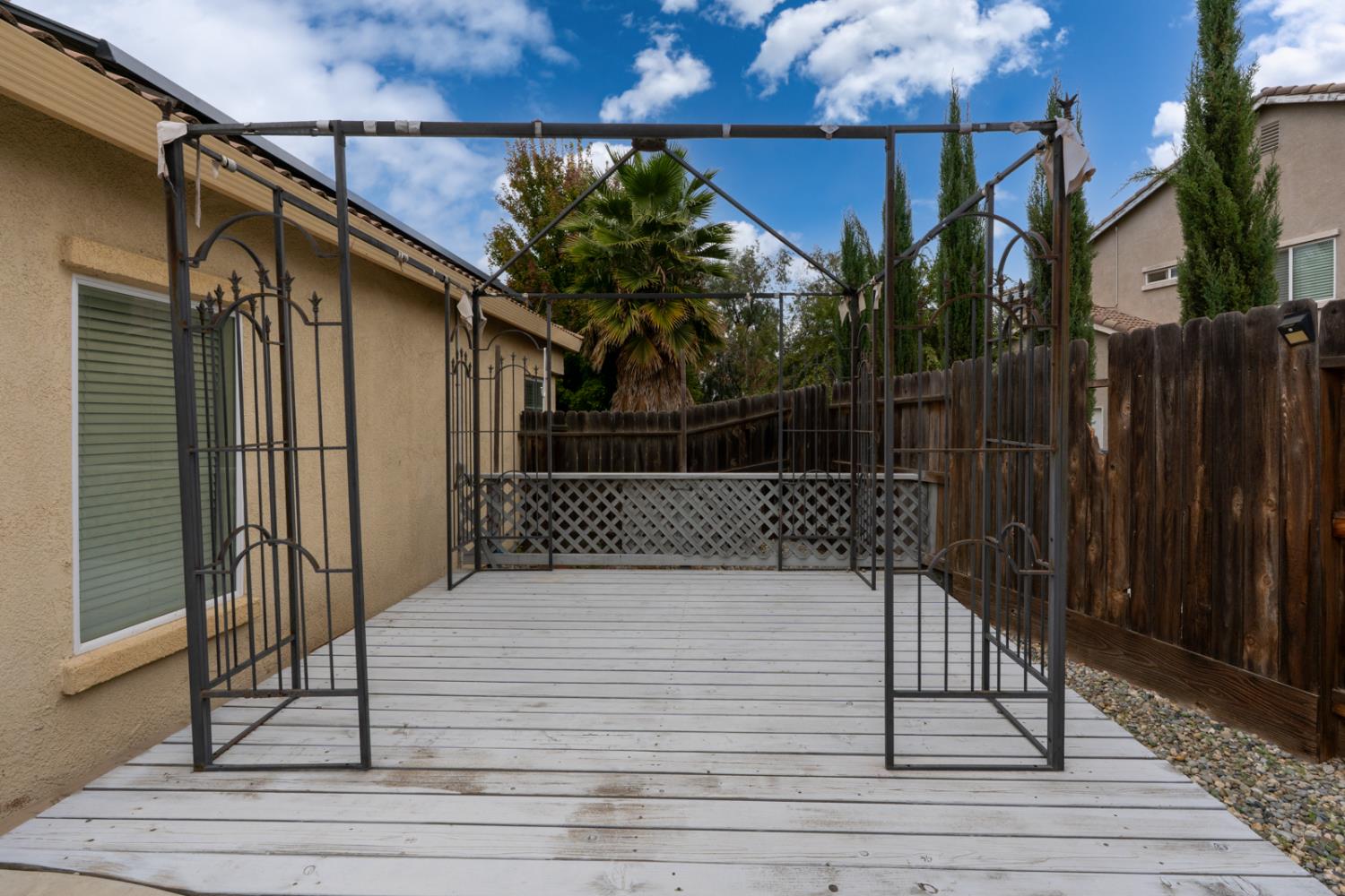 Chowchilla, California 93610, United States, 5 Bedrooms Bedrooms, ,3 BathroomsBathrooms,Residential,Active,235416