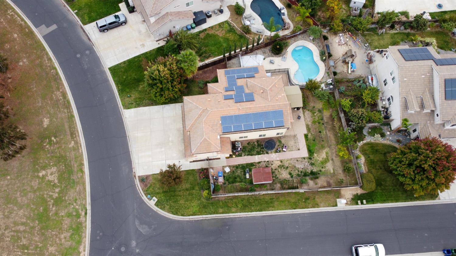 Chowchilla, California 93610, United States, 5 Bedrooms Bedrooms, ,3 BathroomsBathrooms,Residential,Active,235416