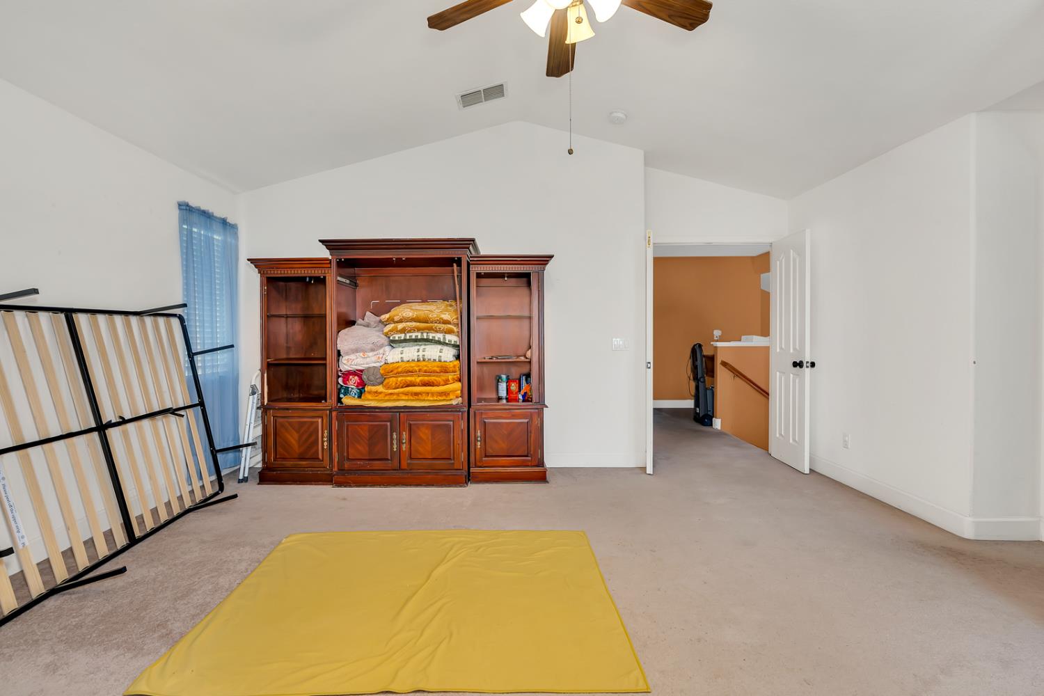 Chowchilla, California 93610, United States, 5 Bedrooms Bedrooms, ,3 BathroomsBathrooms,Residential,Active,235416