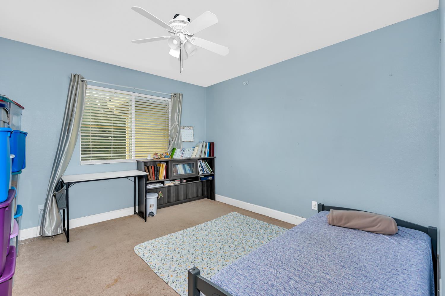 Chowchilla, California 93610, United States, 5 Bedrooms Bedrooms, ,3 BathroomsBathrooms,Residential,Active,235416