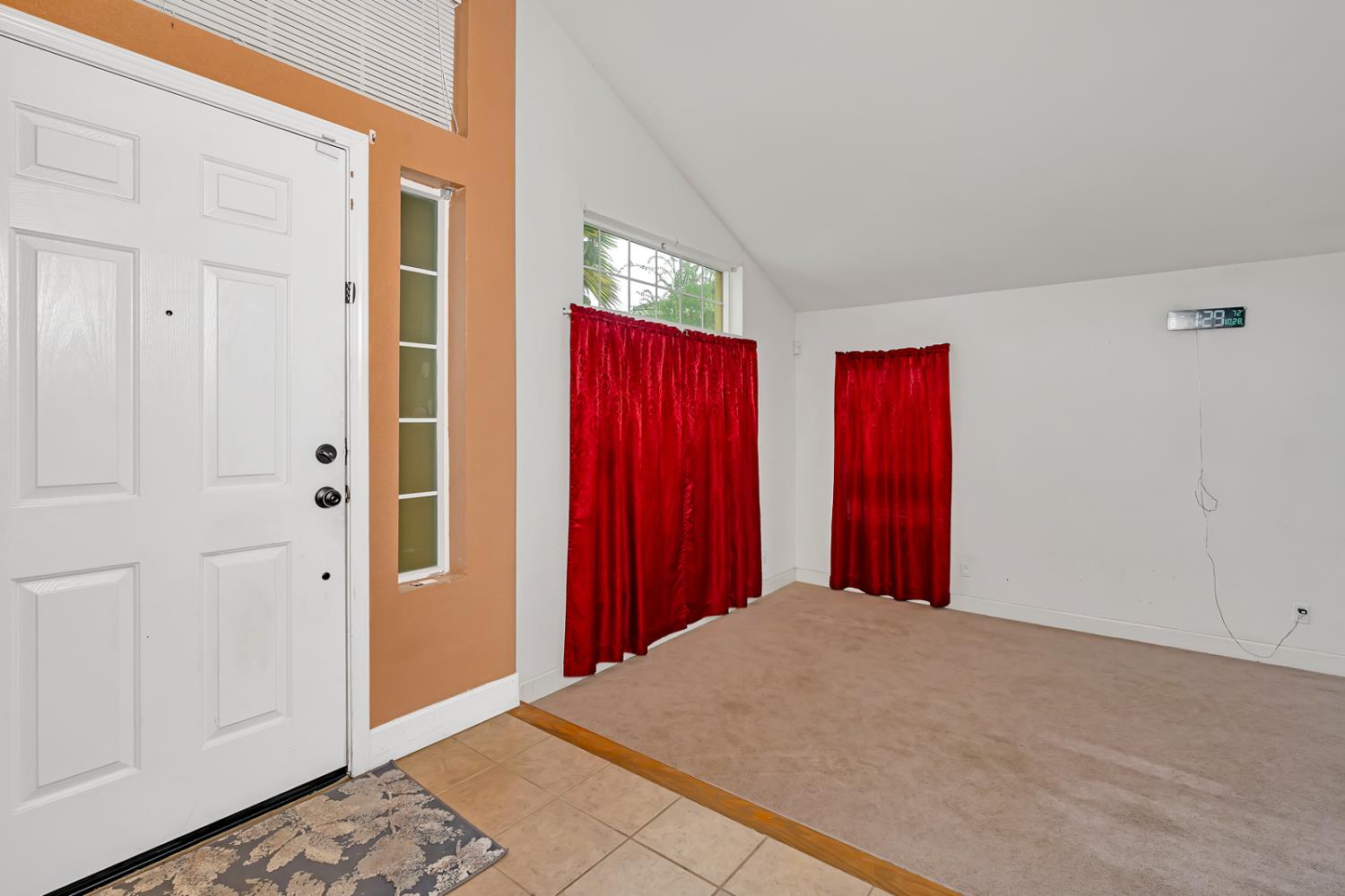 Chowchilla, California 93610, United States, 5 Bedrooms Bedrooms, ,3 BathroomsBathrooms,Residential,Active,235416