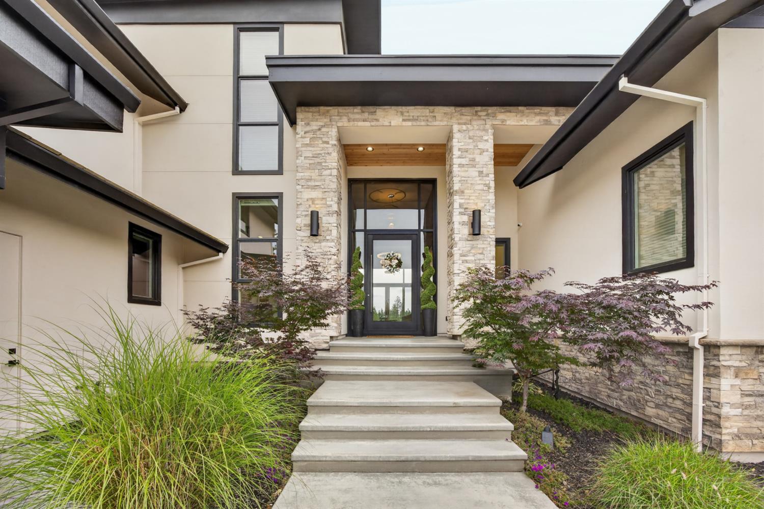 2056 Long View Drive