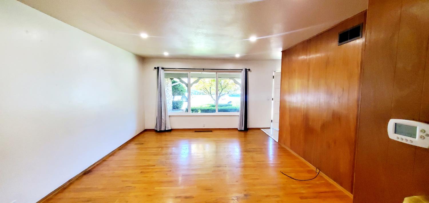 7722 Woodside Drive