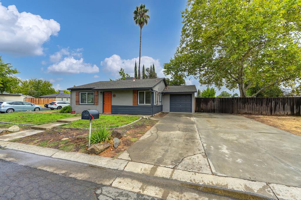 1144 Morse Avenue
