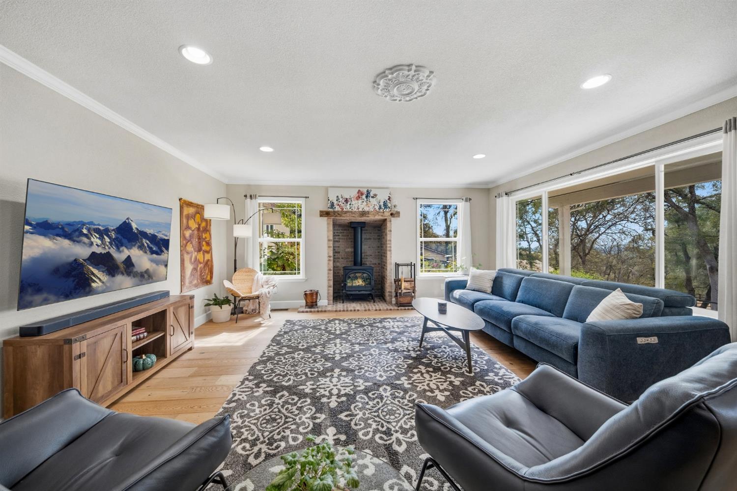 5301 Tioga Lane