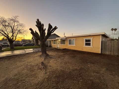 2017 Robert Way Sacramento CA 95825