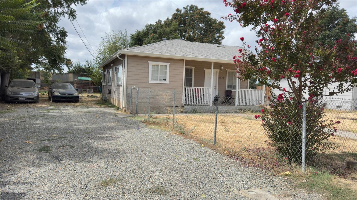 5522 Cottonwood Avenue