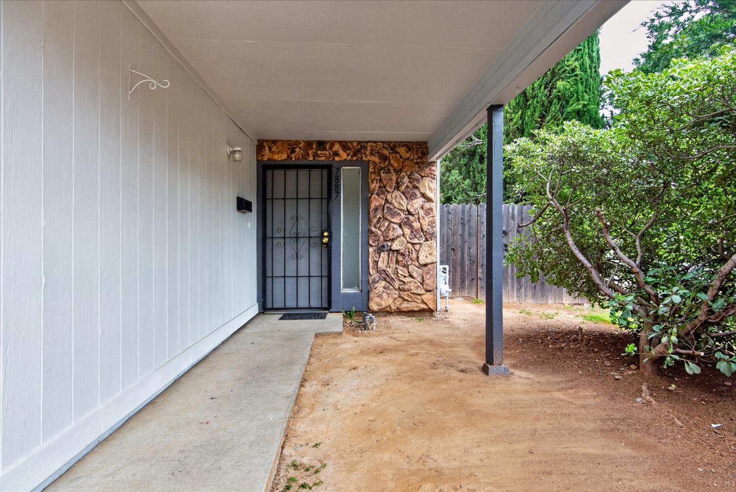 7885 Vista Ridge Drive