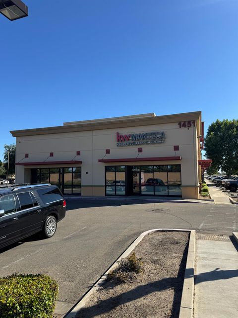1451 Moffat Boulevard 1 Manteca CA 95336