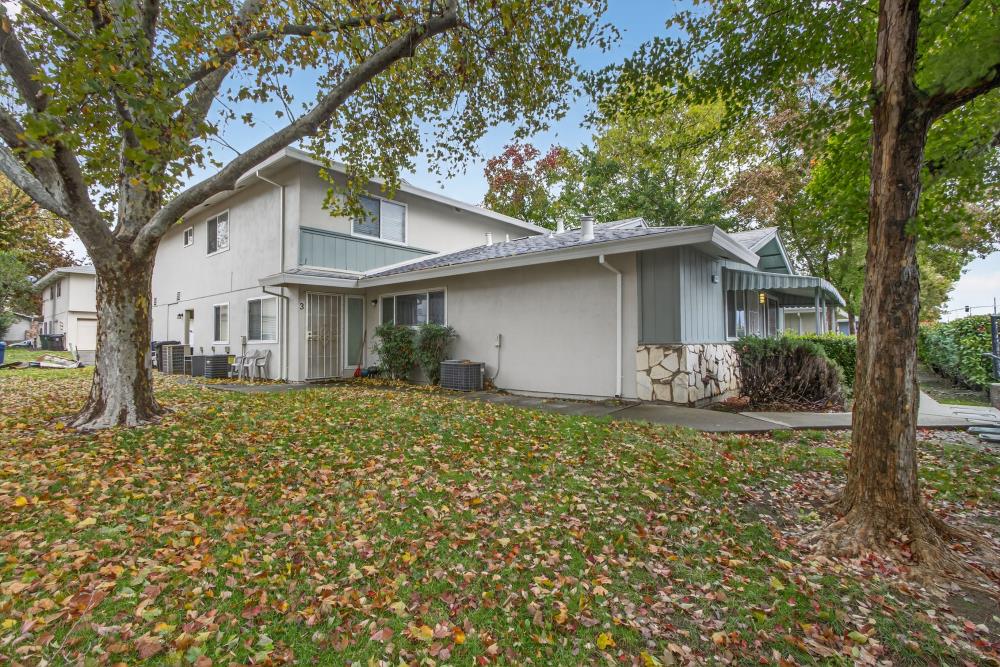 6529 Greenback Lane 1