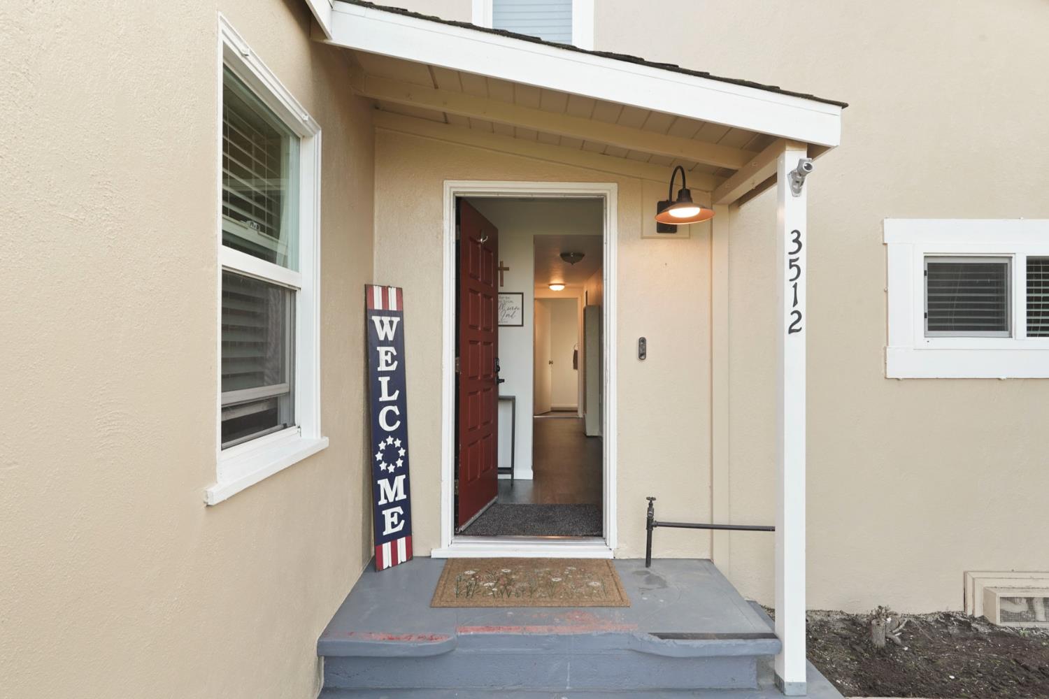 3512 Riverside Drive