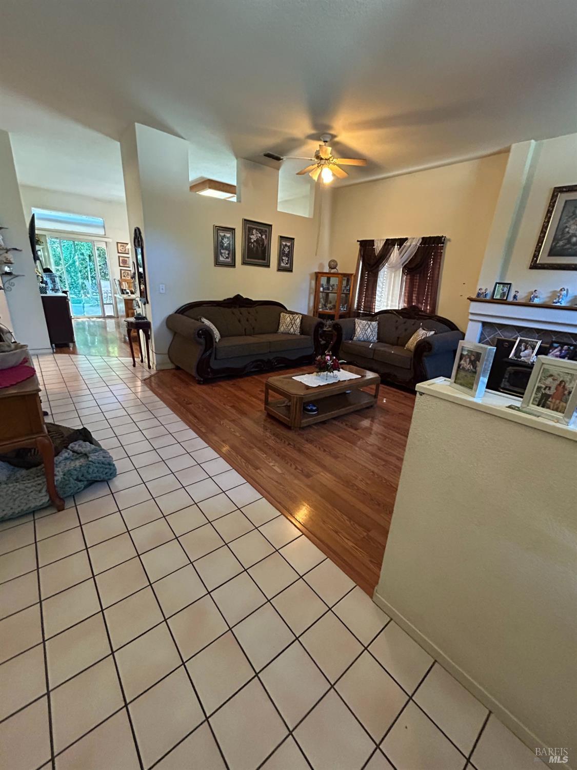 1915 Dorris Court